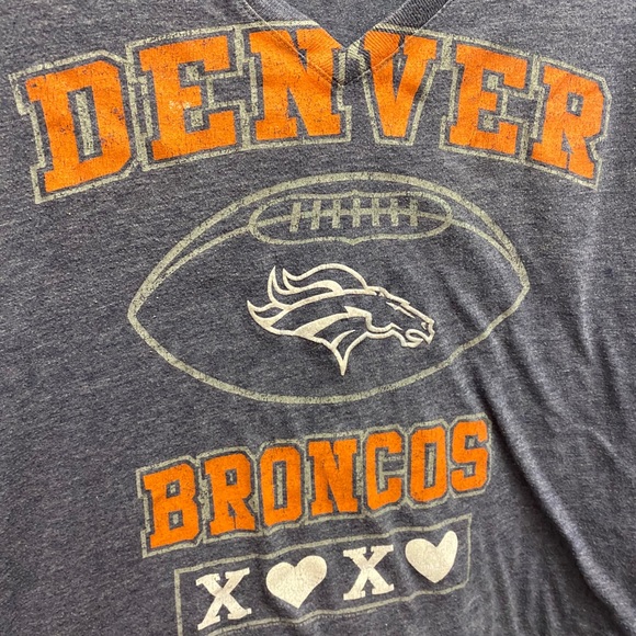 NFL Tops - **LAST CHANCE** DENVER BRONCOS V-NECK SHIRT